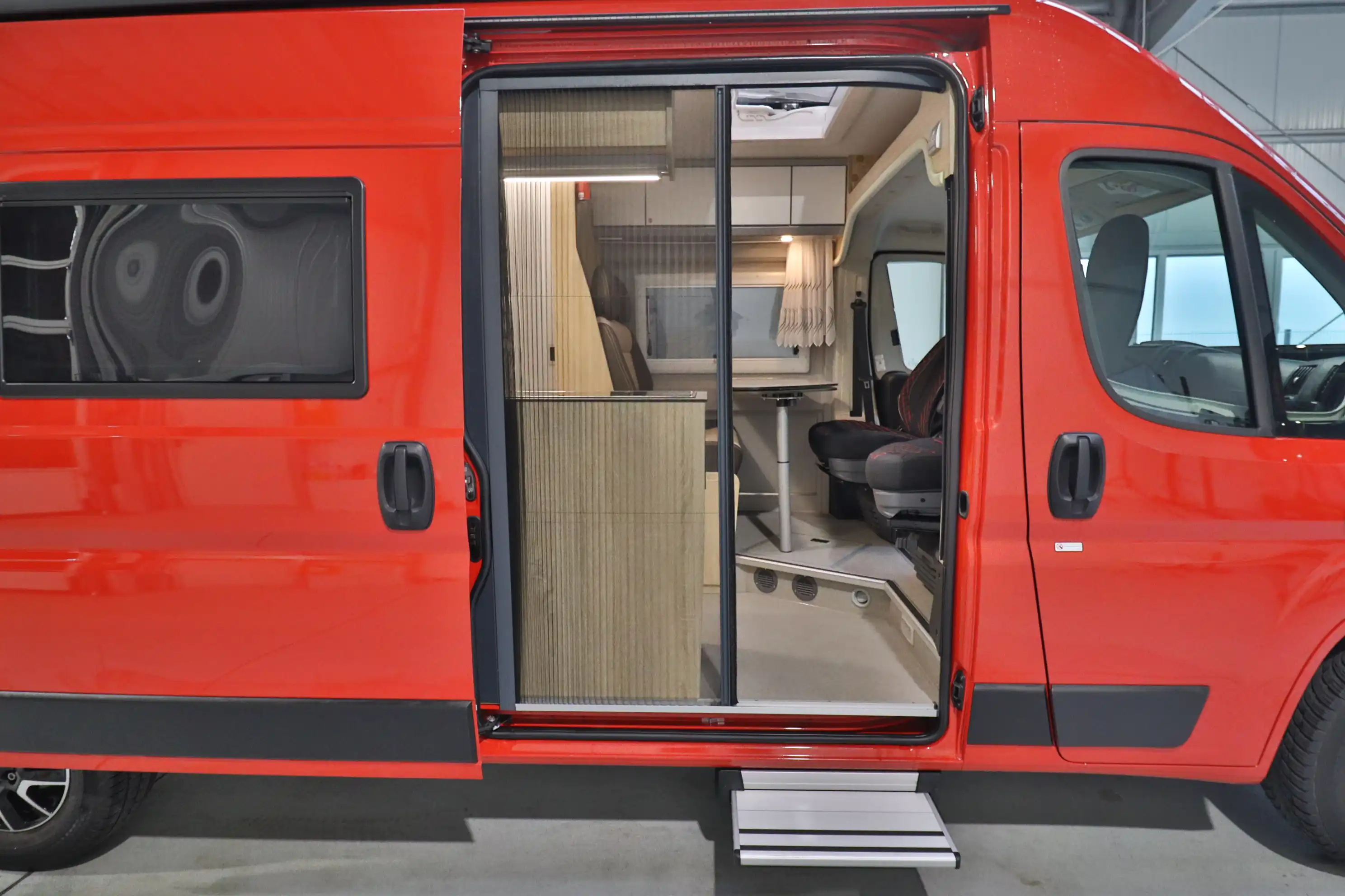CLEVER Van 600 Celebration